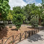 דירה Modern Unit 5 Mins Walk To Historical מאלגה