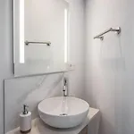 דירה Modern Unit 5 Mins Walk To Historical