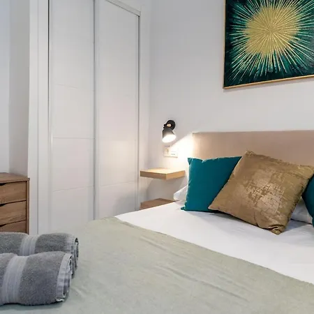 Daire Modern Unit 5 Mins Walk To Historical *