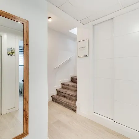 Modern Unit 5 Mins Walk To Historical * Màlaga