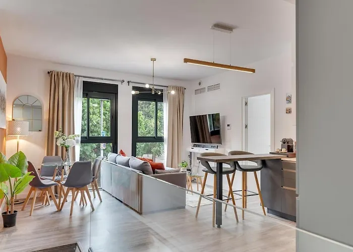 Modern Unit 5 Mins Walk To Historical Málaga